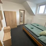 Pensión Miluska 3*